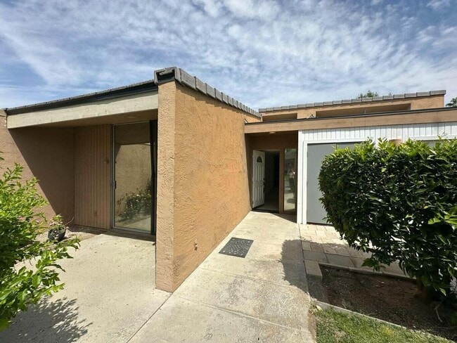 Building Photo - 73576 Dalea Ln