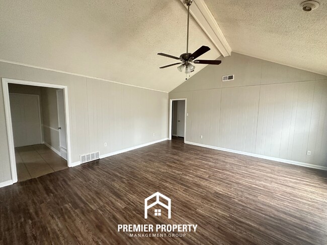 Building Photo - 4505 Stony Point Dr