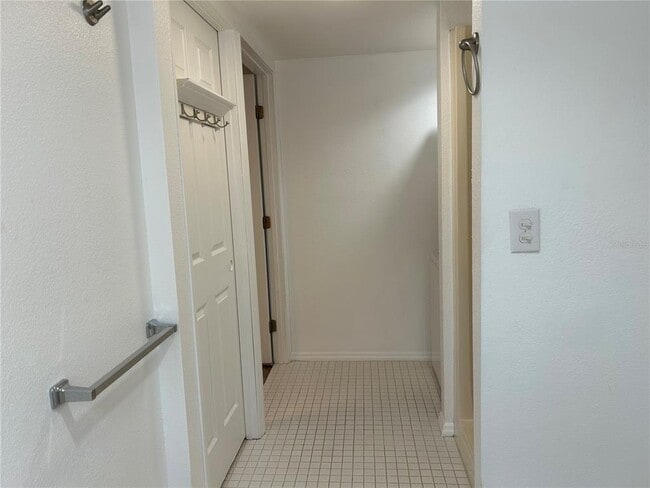 Building Photo - 39029 Kirkland Dr