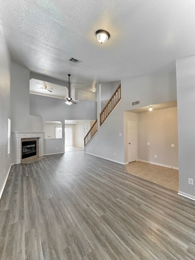 Building Photo - Desirable Highlands at Sagert Ranch Neighborhood!! Features 4 Bedrooms, 2.25 Bath, 2 Car Garage Home