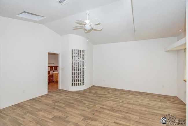 Building Photo - 14710 Blanco Ave