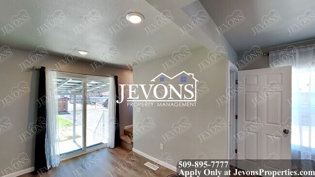 Building Photo - Coming soon! Available dates are subject to change without notice; please make sure you have tour...