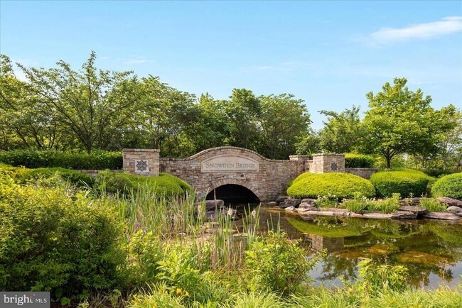 Building Photo - 109 Splendor Gdn Wy