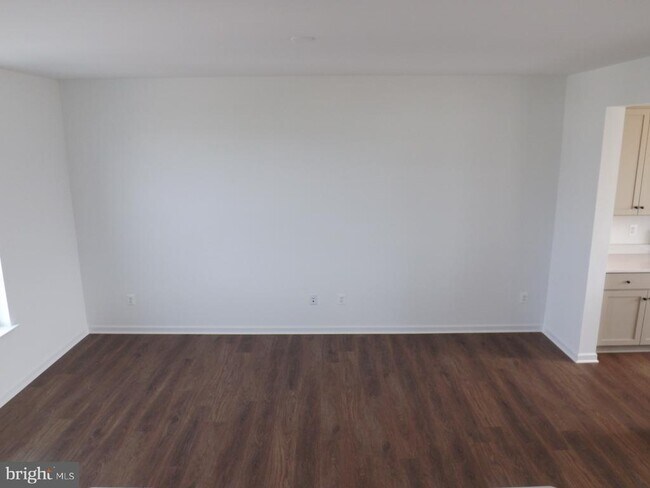 Building Photo - 26 Kirby Ct