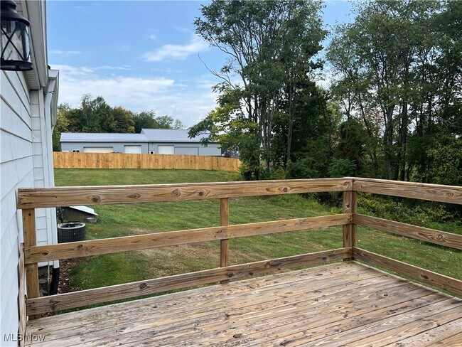 Building Photo - 9281 Pioneer Rd