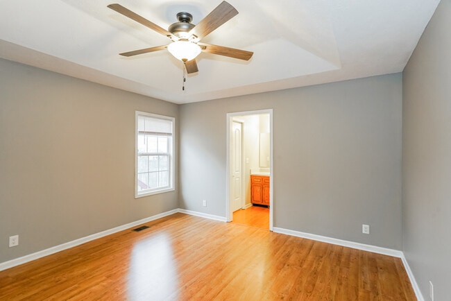 Building Photo - 451 Cranklen Cir