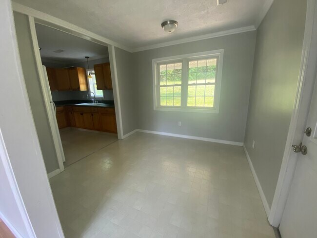 Dining room - 776 Valley Dr