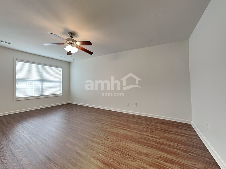Building Photo - 3127 Champions Trail Ln