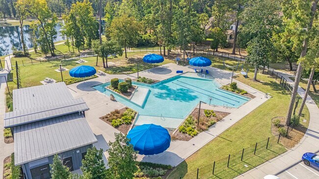 Building Photo - 206 Liatris Ct
