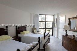 Building Photo - 1121 Crandon Blvd