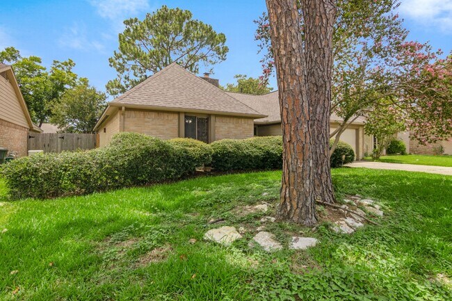 Building Photo - 11426 Sageperry Dr