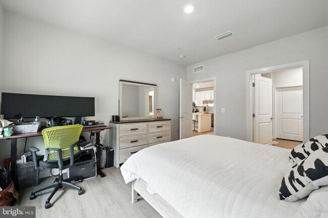 Building Photo - 12865 Mosaic Pk Wy