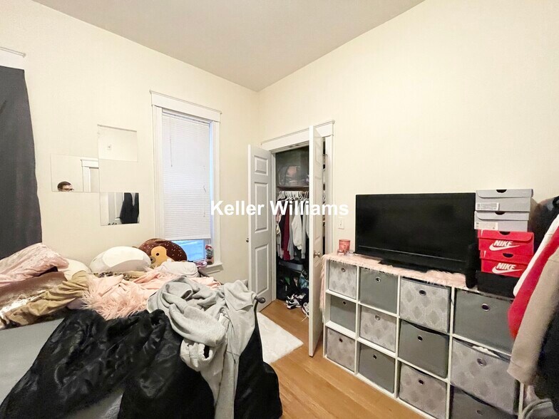 Building Photo - 1625 Tremont St