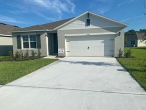 Building Photo - 4 Bedroom 2 Bath home in Oak Leaf Preserve...