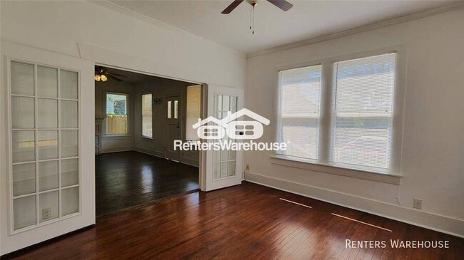 Building Photo - 404 Cosmos St