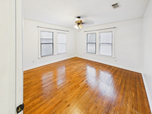 Building Photo - 1206 E 30th St