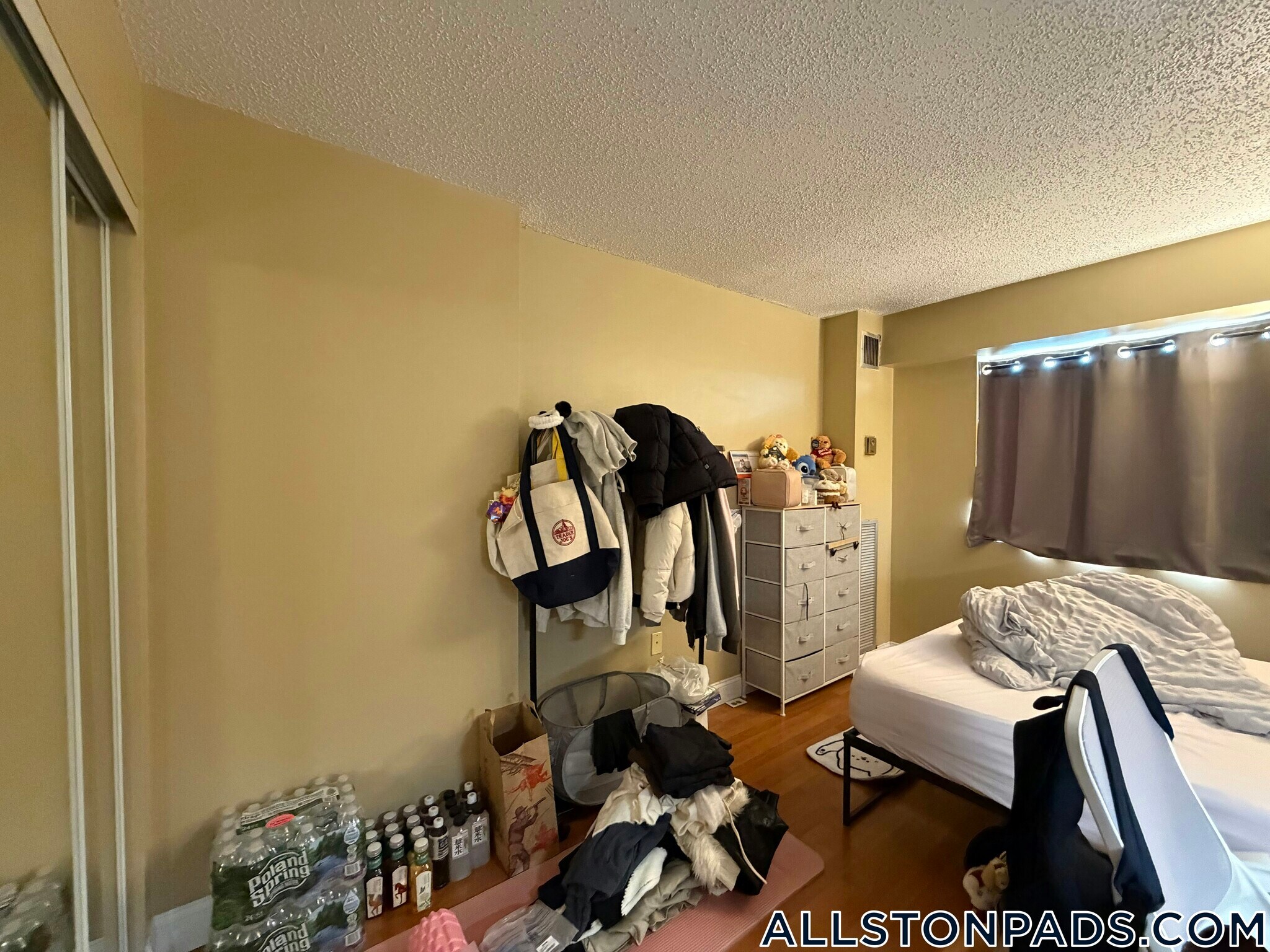 Building Photo - 15 N Beacon St