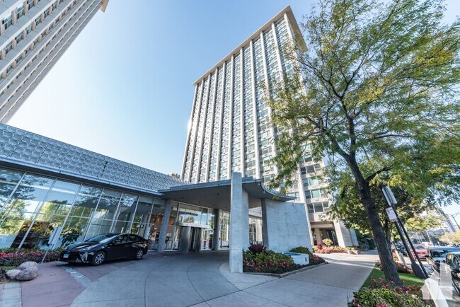 Building Photo - 3650 N Lake Shore Dr