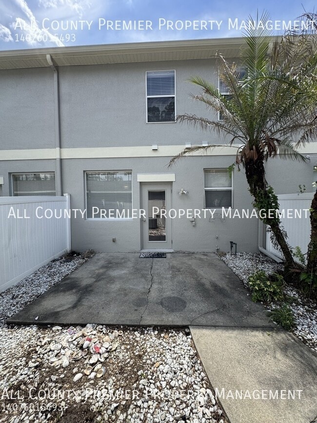 Building Photo - 13014 Langstaff Dr
