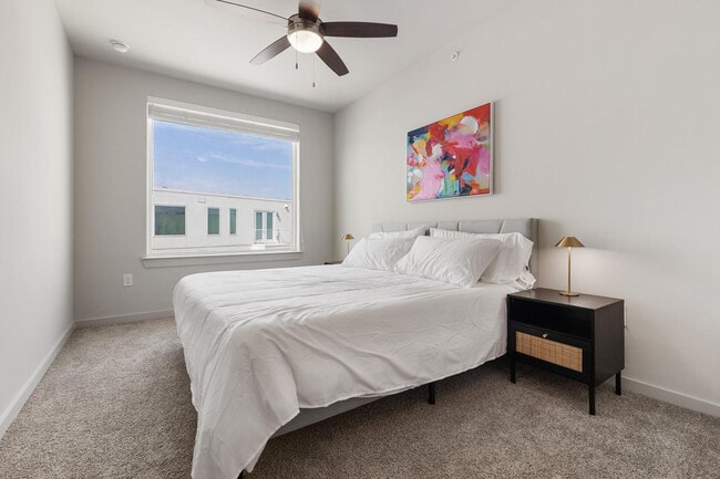 Building Photo - 5820 1/2 Cameron Rd