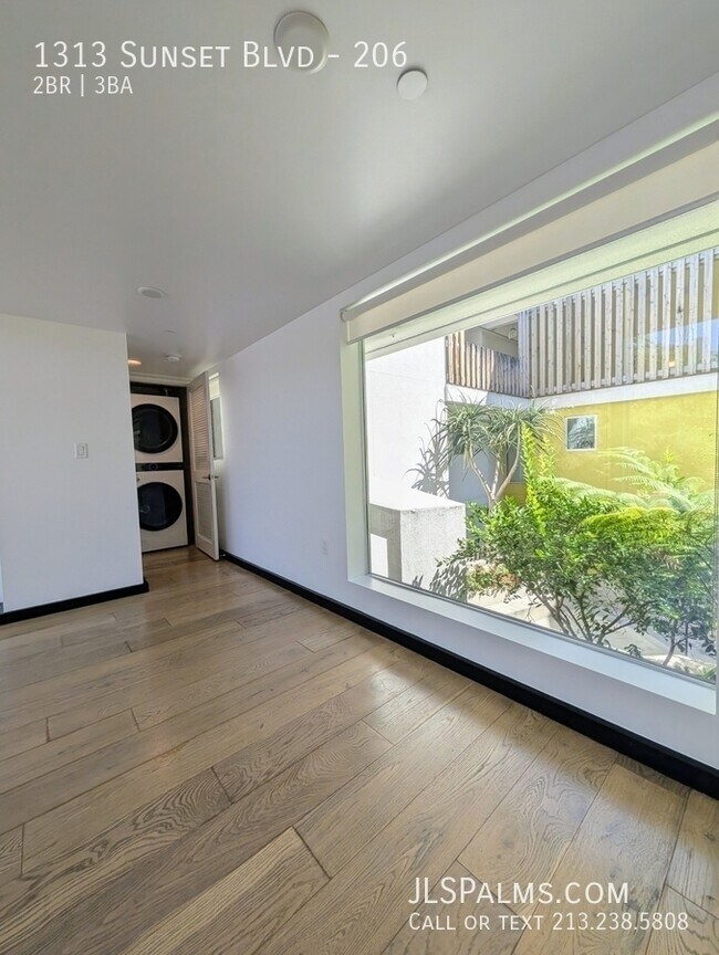 Building Photo - 1313 Sunset Blvd