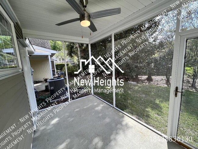 Building Photo - Delightful Townhouse with Screened Porch!!