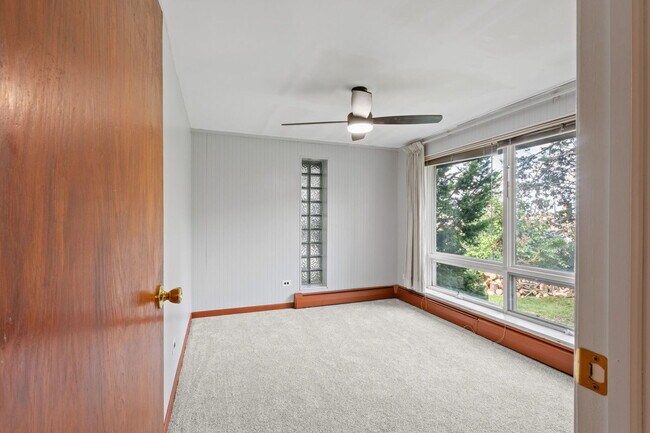 Building Photo - 288 Middaugh Rd
