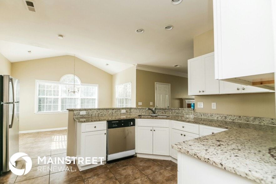 Building Photo - 2315 McMurry Dr