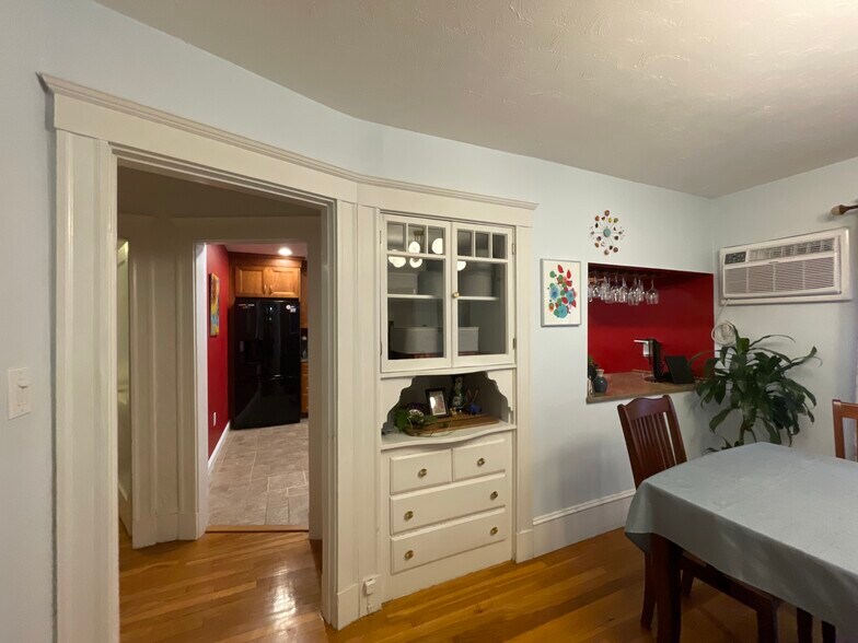 Building Photo - 92 Harnden Ave