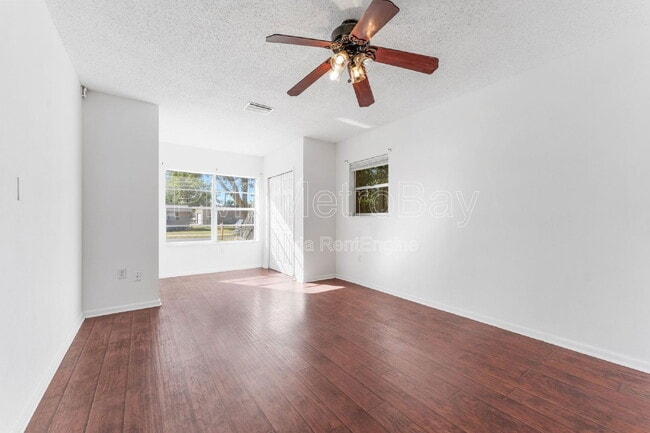 Building Photo - 6303 Delaware Ave