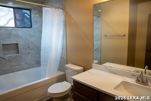 Building Photo - 923 Midnight Dr