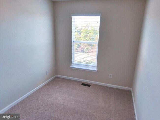 Building Photo - 22520 Highcroft Terrace
