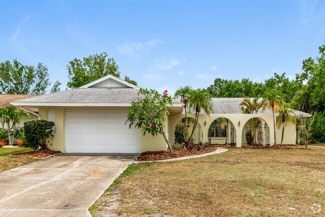 Building Photo - 4760 Greencroft Rd