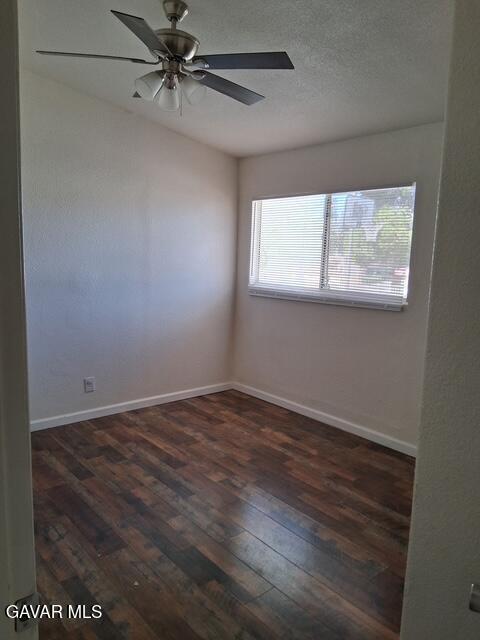 Building Photo - 730 W Ave H-10