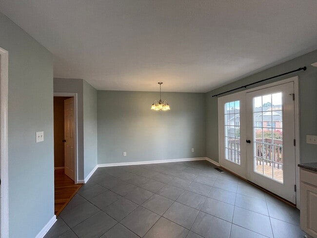 Building Photo - Townhouse at Wellington in Wyndhurst