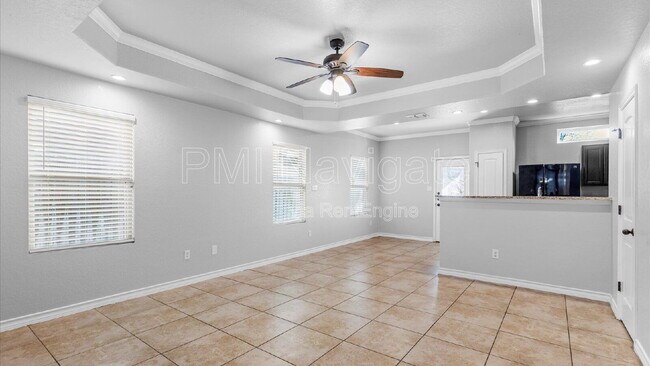 Building Photo - 6962 Lakeview Dr.