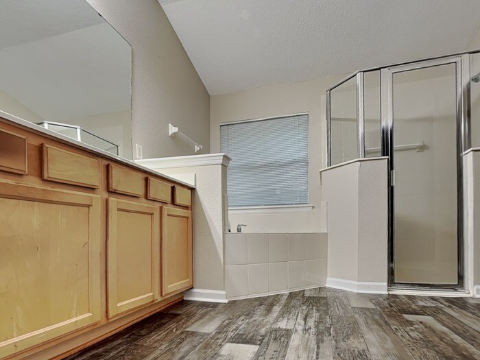 Building Photo - 916 Bonaparte Landing Ct