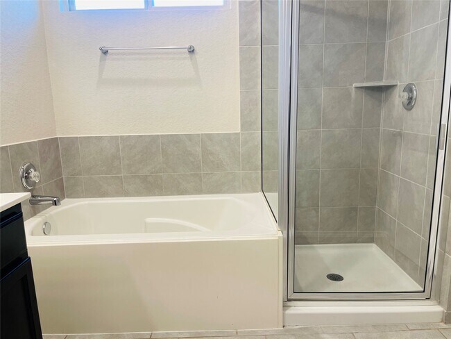 Building Photo - 719 Ashley Falls Ln