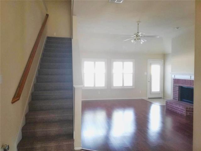 Building Photo - 1724 River Oaks Dr
