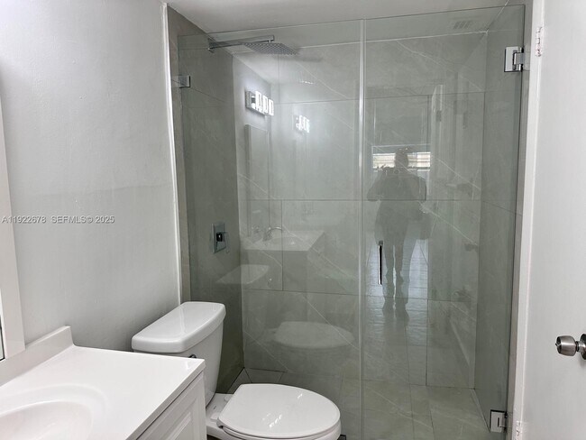 Building Photo - 10900 SW 104th St