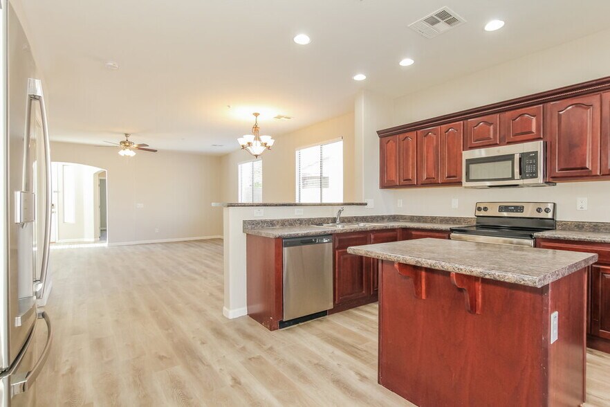 Building Photo - 30999 N 127th Ave