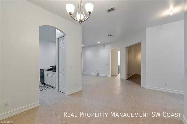 Building Photo - 7210 Bergamo Way