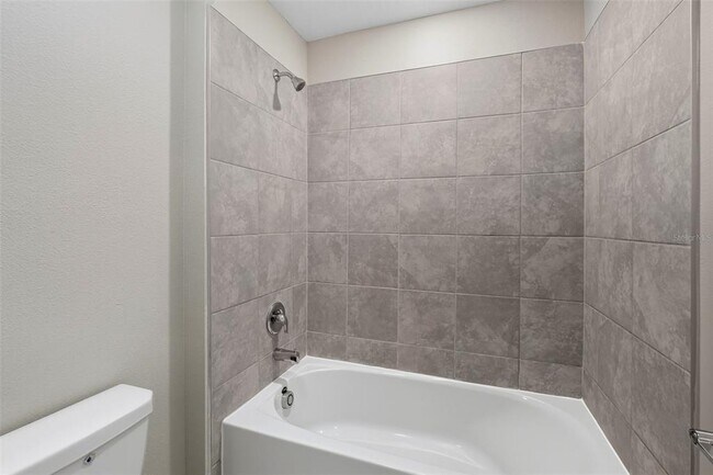 Building Photo - 724 Daring Dr