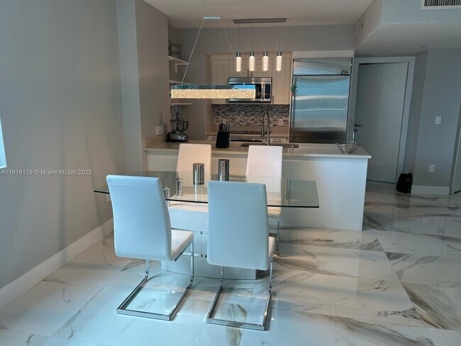 Building Photo - 55 SE 6th St