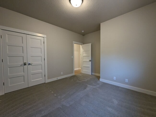 Building Photo - Beautiful 3bed/2bath home in Springfield!