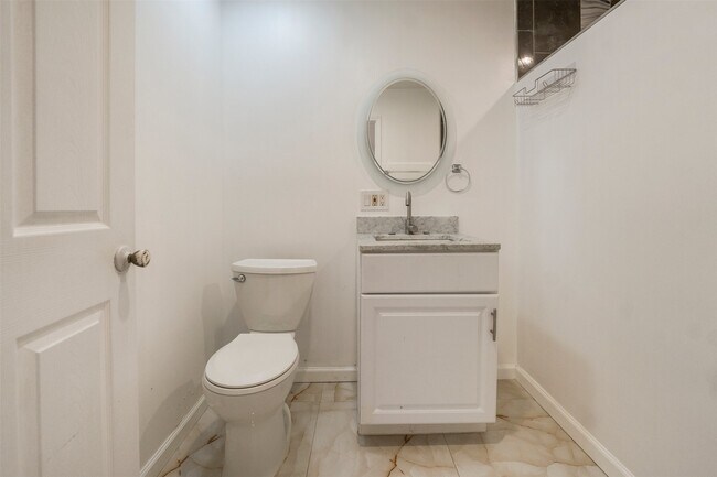 Building Photo - 3203 Golden Willow Dr