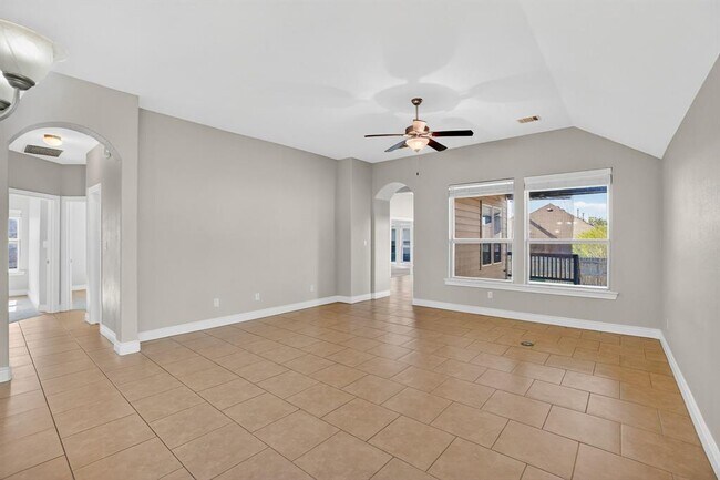 Building Photo - 6916 Etna Way