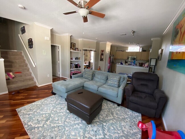 Building Photo - 2113 Shadow View Cir