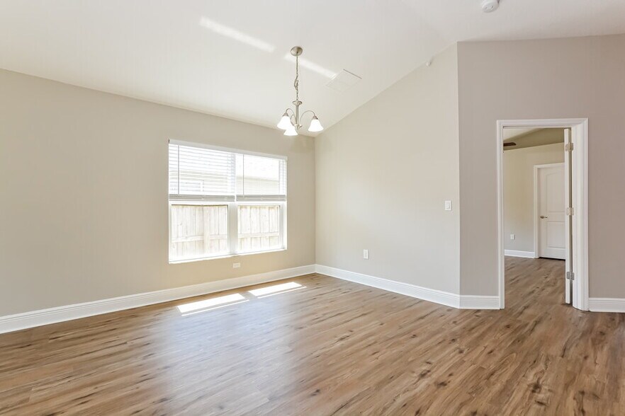 Building Photo - 2308 Bracknell Forest Trail