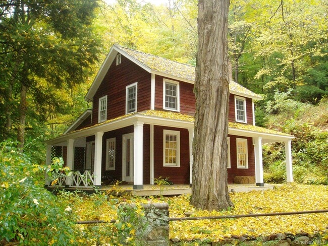 Building Photo - 4 Old Cat Rock Rd